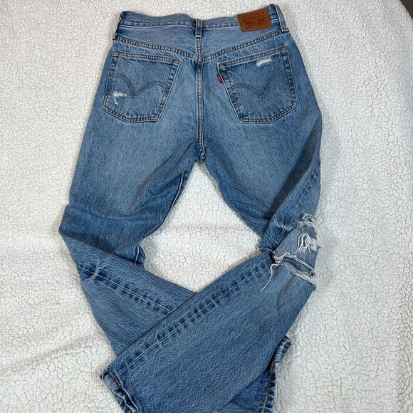 Levi's 501 Jeans Women's W28xL30 Worn & Soft Tapered Leg Button Fly - Picture 2 of 9